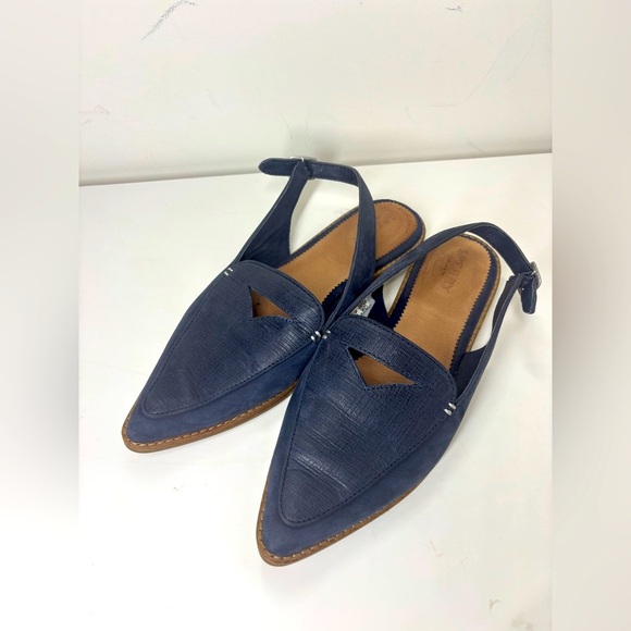 Sherry Saybrook Pointed Toe Slingback Leather Sandals Navy Blue 7.5 - Picture 1 of 3